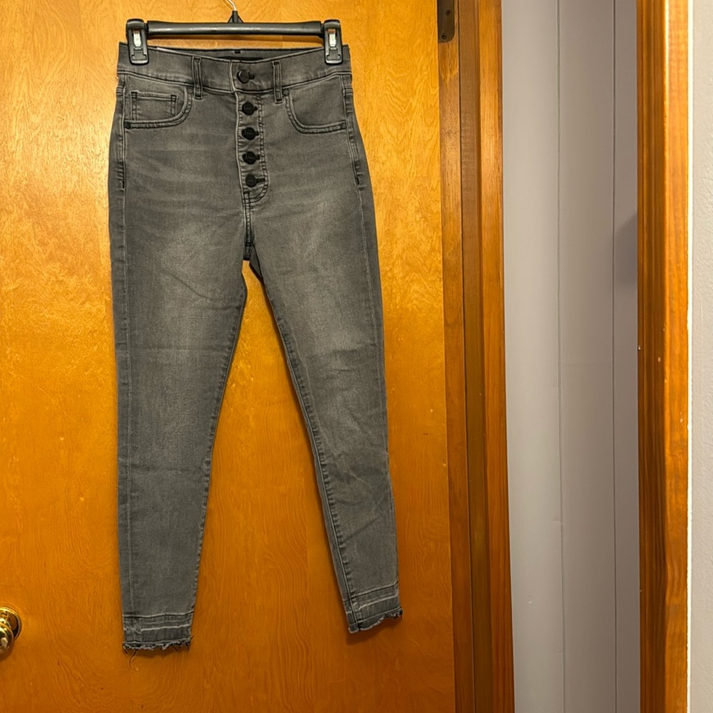 Express Gray leggings with raw hem